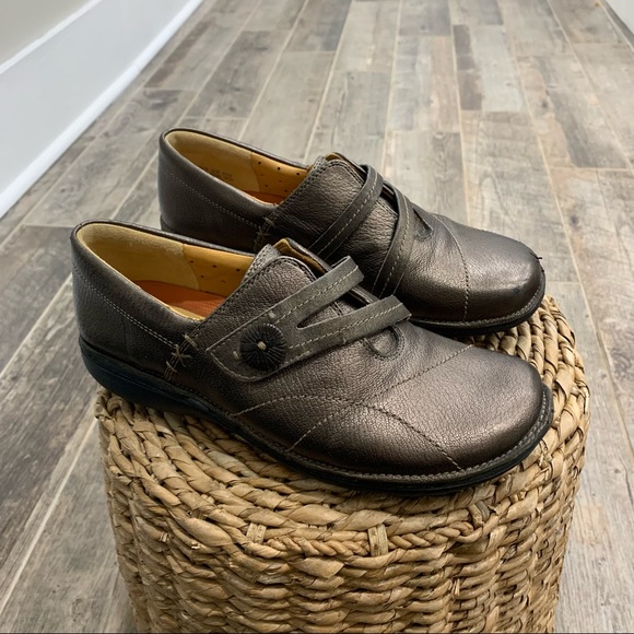 Clarks Unstructured leather Slip On Shoes - Picture 2 of 7